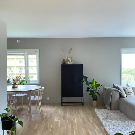 Apartament Moderne Leilighet, 3 Sov, Parkering. *